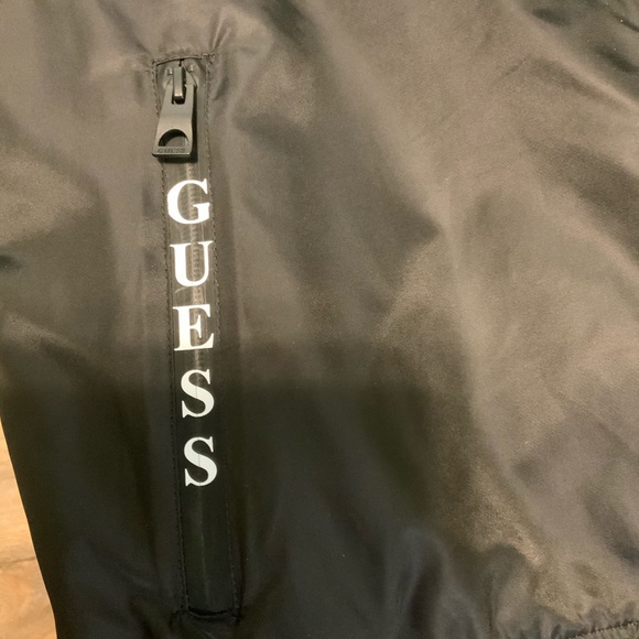 Guess black/white full zip colorblock jacket. Sz XLarge - Picture 4 of 7